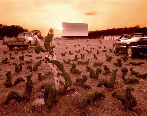 Lotto 47: SANDY SKOGLUND - Squirrels at the Drive-in, 1996