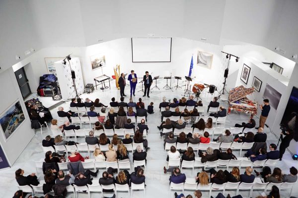 La sede milanese di Finarte ha ospitato la serata concerto "Un Mare d'Amare" - Foto di Mattia Borgioli