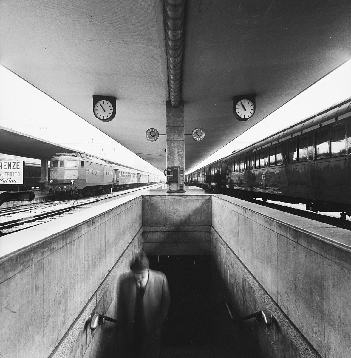 Lotto 20 - Gabriele Basilico, Stazione, anni 1980 | Opera in asta a Milano il prossimo 17 marzo 2020