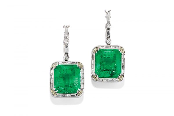 Orecchini con smeraldi e diamanti - Venduti € 49.859,00